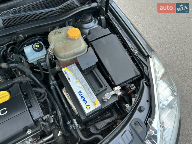 Опель Астра 2010 в Полтаве на Automoto.ua Серый Опель Астра, объемом двигателя 1.6 л и пробегом 143 тыс. км за 6500 $, фото 70 на Automoto.ua