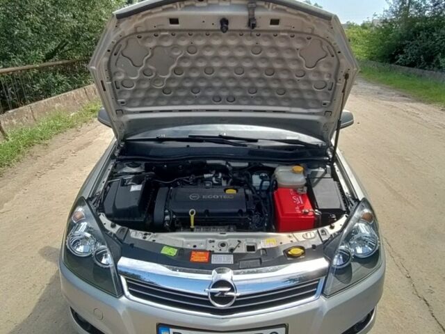 Серый Опель Астра, объемом двигателя 1.6 л и пробегом 211 тыс. км за 6300 $, фото 3 на Automoto.ua