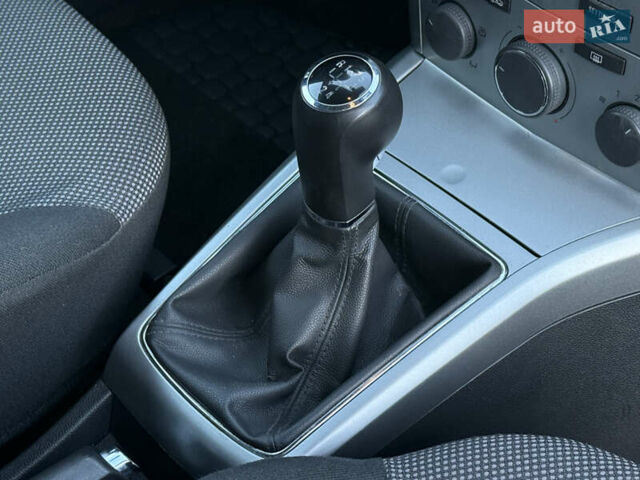 Сірий Опель Астра, об'ємом двигуна 1.6 л та пробігом 203 тис. км за 4999 $, фото 40 на Automoto.ua