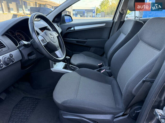 Сірий Опель Астра, об'ємом двигуна 1.6 л та пробігом 203 тис. км за 4999 $, фото 22 на Automoto.ua