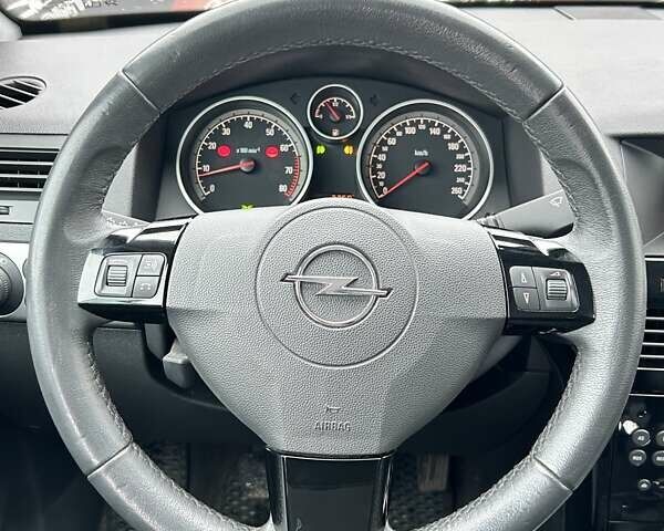 Серый Опель Астра, объемом двигателя 1.8 л и пробегом 204 тыс. км за 6500 $, фото 15 на Automoto.ua