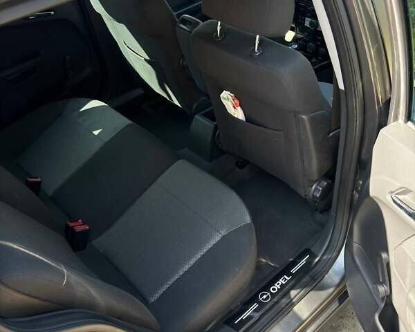 Опель Астра 2010 в Одессе на Automoto.ua Серый Опель Астра, объемом двигателя 1.6 л и пробегом 155 тыс. км за 7500 $, фото 10 на Automoto.ua