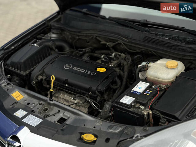 Опель Астра 2010 в Дубно на Automoto.ua Серый Опель Астра, объемом двигателя 1.6 л и пробегом 229 тыс. км за 5100 $, фото 26 на Automoto.ua