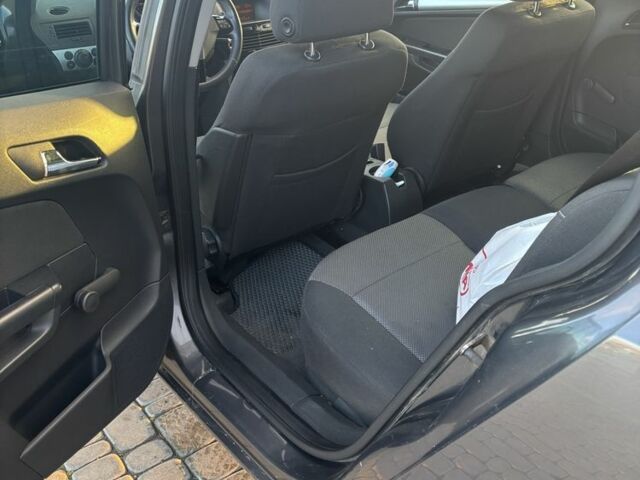 Серый Опель Астра, объемом двигателя 1.7 л и пробегом 282 тыс. км за 5350 $, фото 7 на Automoto.ua