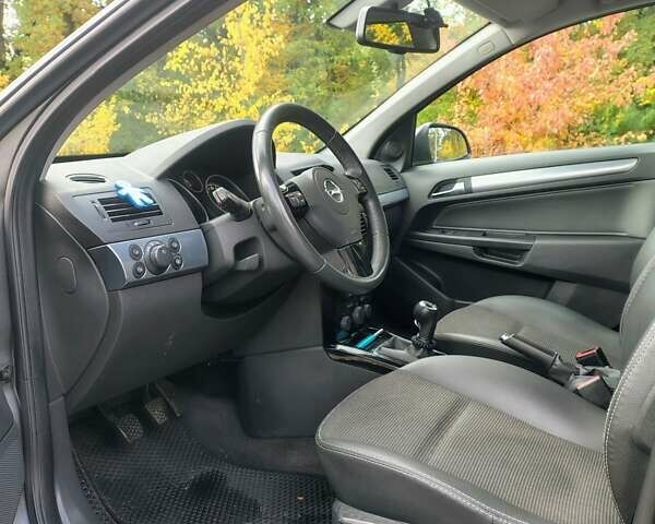 Сірий Опель Астра, об'ємом двигуна 1.69 л та пробігом 292 тис. км за 6500 $, фото 13 на Automoto.ua