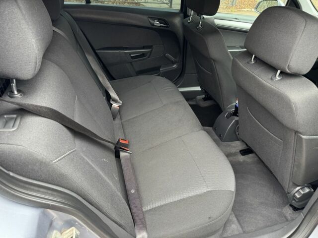 Серый Опель Астра, объемом двигателя 0 л и пробегом 209 тыс. км за 6400 $, фото 11 на Automoto.ua