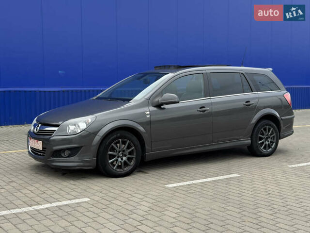 Опель Астра 2010 в Дубно на Automoto.ua Серый Опель Астра, объемом двигателя 1.6 л и пробегом 229 тыс. км за 5100 $, фото 1 на Automoto.ua