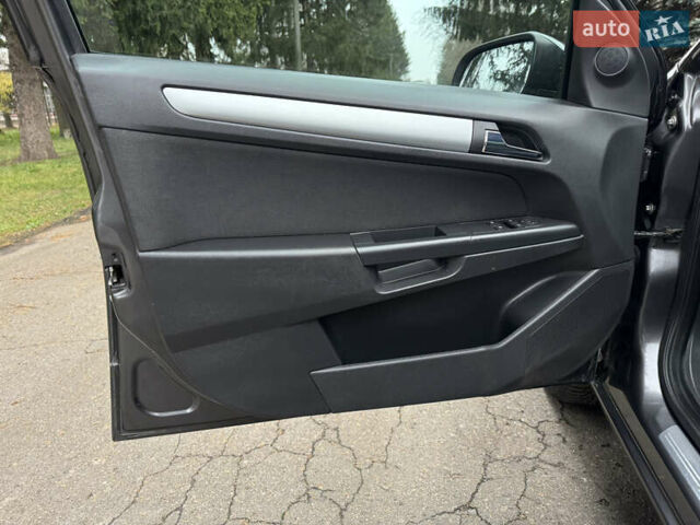 Сірий Опель Астра, об'ємом двигуна 1.6 л та пробігом 215 тис. км за 5750 $, фото 13 на Automoto.ua