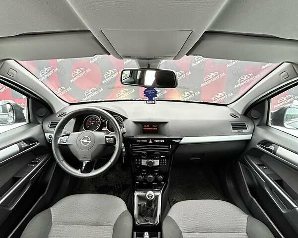 Серый Опель Астра, объемом двигателя 1.8 л и пробегом 204 тыс. км за 6500 $, фото 14 на Automoto.ua