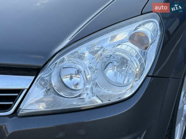 Опель Астра 2010 в Ровно на Automoto.ua Серый Опель Астра, объемом двигателя 1.6 л и пробегом 203 тыс. км за 5350 $, фото 14 на Automoto.ua