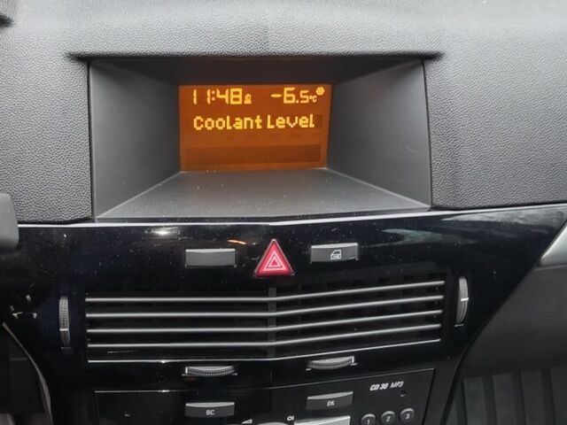 Серый Опель Астра, объемом двигателя 1.7 л и пробегом 240 тыс. км за 7000 $, фото 5 на Automoto.ua