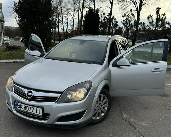 Серый Опель Астра, объемом двигателя 1.69 л и пробегом 320 тыс. км за 5800 $, фото 7 на Automoto.ua
