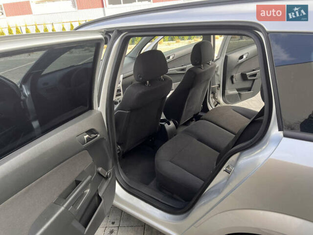 Серый Опель Астра, объемом двигателя 1.6 л и пробегом 231 тыс. км за 4950 $, фото 7 на Automoto.ua