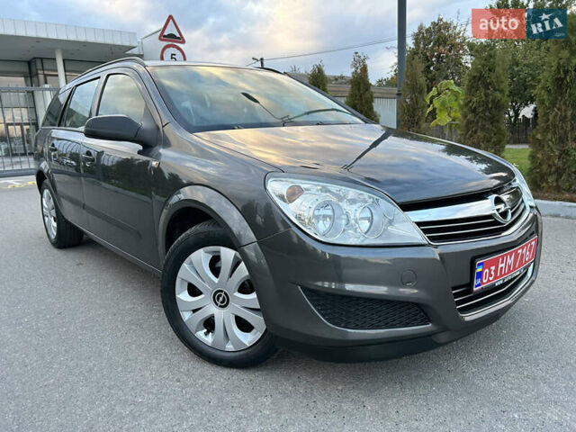 Опель Астра 2010 в Полтаве на Automoto.ua Серый Опель Астра, объемом двигателя 1.6 л и пробегом 143 тыс. км за 6500 $, фото 145 на Automoto.ua