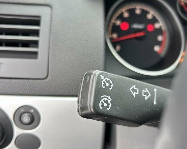 Серый Опель Астра, объемом двигателя 1.8 л и пробегом 204 тыс. км за 6500 $, фото 23 на Automoto.ua