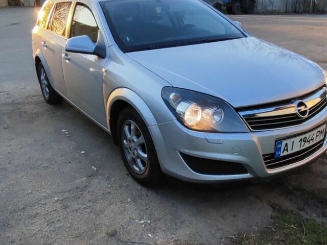 Сірий Опель Астра, об'ємом двигуна 1.6 л та пробігом 250 тис. км за 5100 $, фото 1 на Automoto.ua