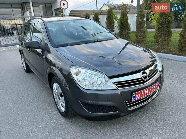 Опель Астра 2010 в Полтаве на Automoto.ua Серый Опель Астра, объемом двигателя 1.6 л и пробегом 143 тыс. км за 6500 $, фото 7 на Automoto.ua