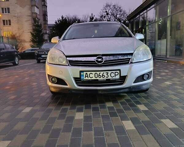 Серый Опель Астра, объемом двигателя 1.7 л и пробегом 238 тыс. км за 4999 $, фото 1 на Automoto.ua