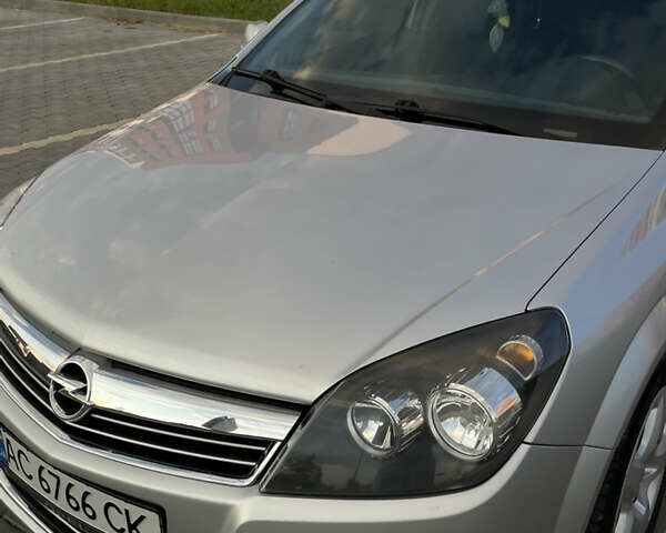 Сірий Опель Астра, об'ємом двигуна 1.7 л та пробігом 256 тис. км за 4800 $, фото 11 на Automoto.ua