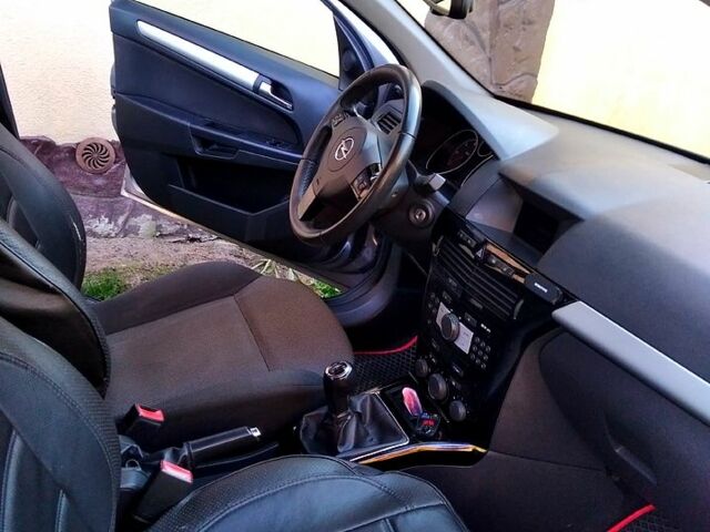 Сірий Опель Астра, об'ємом двигуна 17 л та пробігом 288 тис. км за 5200 $, фото 9 на Automoto.ua