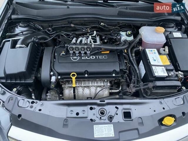 Серый Опель Астра, объемом двигателя 1.6 л и пробегом 248 тыс. км за 6850 $, фото 25 на Automoto.ua