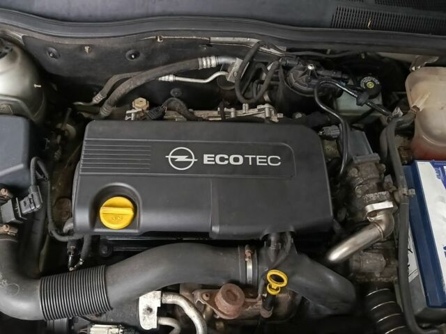 Серый Опель Астра, объемом двигателя 1.7 л и пробегом 240 тыс. км за 7000 $, фото 2 на Automoto.ua