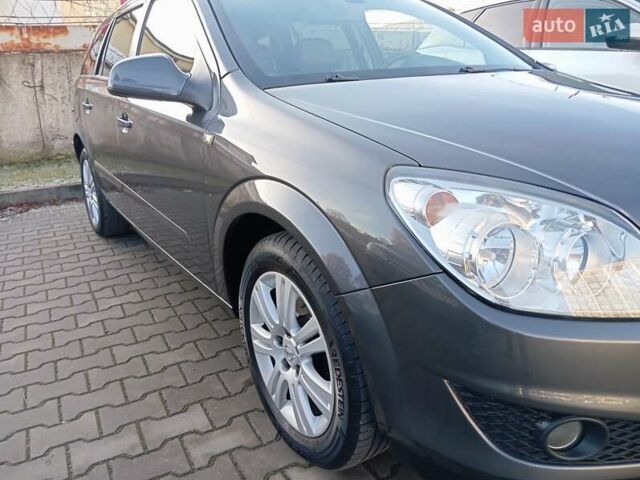 Серый Опель Астра, объемом двигателя 1.8 л и пробегом 253 тыс. км за 6599 $, фото 3 на Automoto.ua