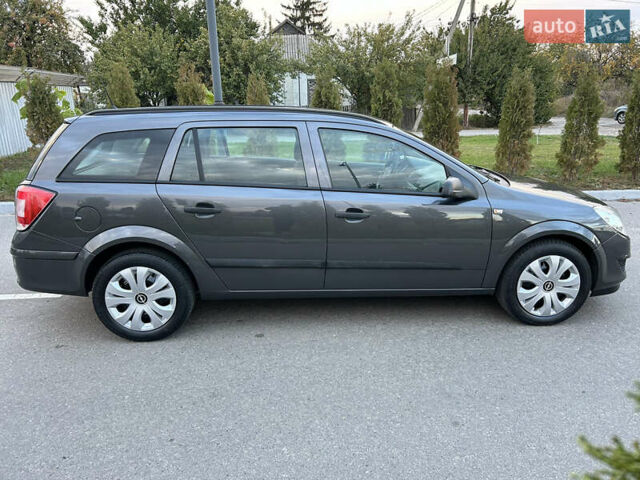 Опель Астра 2010 в Полтаве на Automoto.ua Серый Опель Астра, объемом двигателя 1.6 л и пробегом 143 тыс. км за 6500 $, фото 2 на Automoto.ua