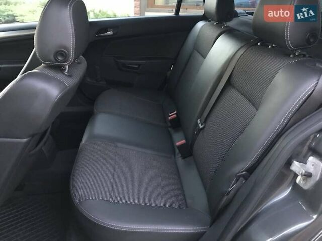 Серый Опель Астра, объемом двигателя 1.91 л и пробегом 350 тыс. км за 6200 $, фото 4 на Automoto.ua