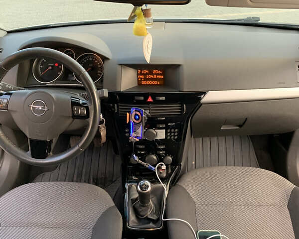 Сірий Опель Астра, об'ємом двигуна 1.7 л та пробігом 256 тис. км за 4800 $, фото 25 на Automoto.ua