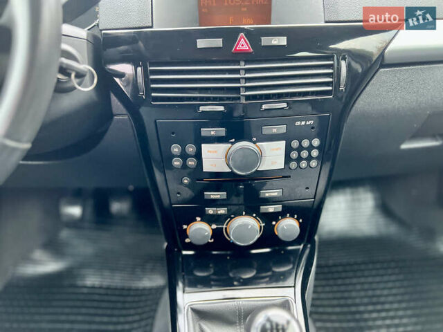 Сірий Опель Астра, об'ємом двигуна 1.6 л та пробігом 260 тис. км за 6250 $, фото 78 на Automoto.ua