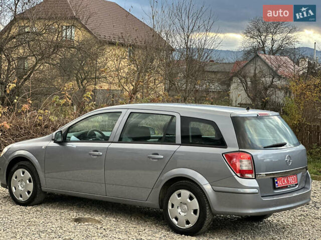 Серый Опель Астра, объемом двигателя 1.6 л и пробегом 224 тыс. км за 5500 $, фото 13 на Automoto.ua