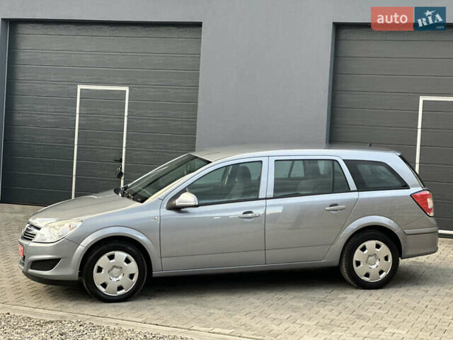 Серый Опель Астра, объемом двигателя 1.6 л и пробегом 224 тыс. км за 5500 $, фото 19 на Automoto.ua