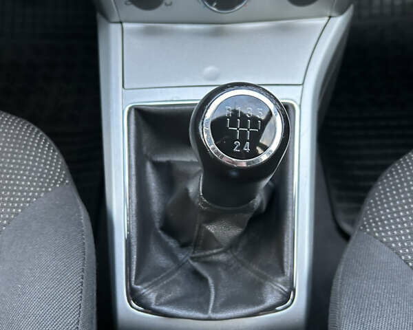 Опель Астра 2010 в Полтаве на Automoto.ua Серый Опель Астра, объемом двигателя 1.6 л и пробегом 143 тыс. км за 6500 $, фото 57 на Automoto.ua