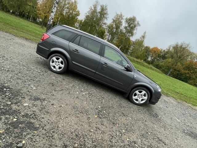 Серый Опель Астра, объемом двигателя 1.6 л и пробегом 233 тыс. км за 6000 $, фото 4 на Automoto.ua