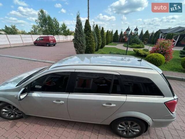 Серый Опель Астра, объемом двигателя 1.6 л и пробегом 227 тыс. км за 6200 $, фото 12 на Automoto.ua
