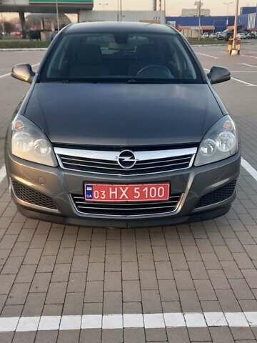 Серый Опель Астра, объемом двигателя 1.6 л и пробегом 173 тыс. км за 6550 $, фото 4 на Automoto.ua