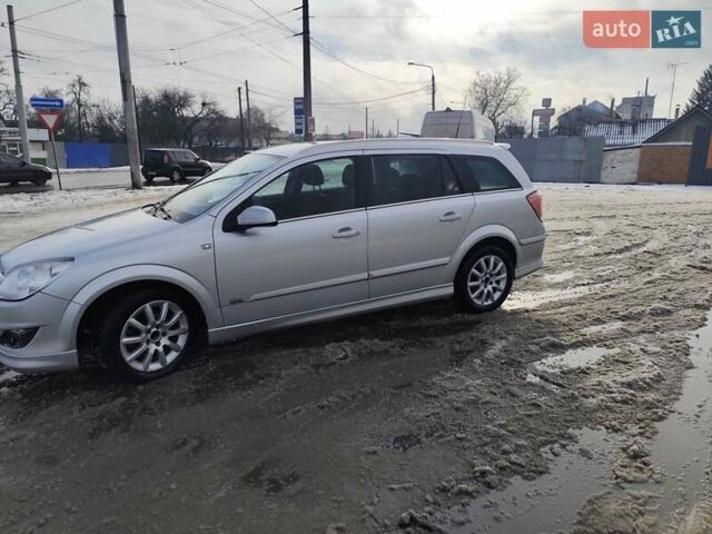 Серый Опель Астра, объемом двигателя 1.6 л и пробегом 189 тыс. км за 5600 $, фото 14 на Automoto.ua