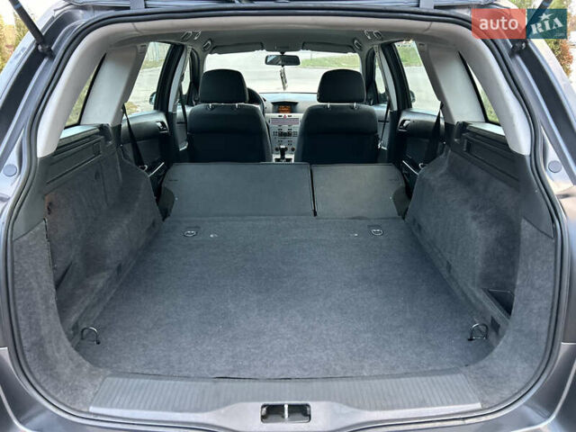 Опель Астра 2010 в Полтаве на Automoto.ua Серый Опель Астра, объемом двигателя 1.6 л и пробегом 143 тыс. км за 6500 $, фото 89 на Automoto.ua