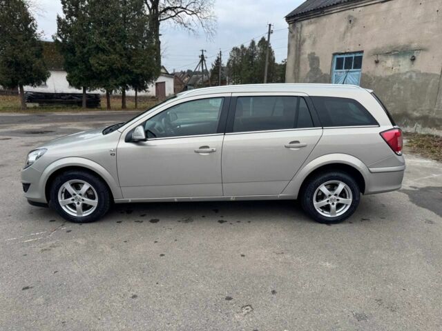 Серый Опель Астра, объемом двигателя 1.6 л и пробегом 170 тыс. км за 5300 $, фото 2 на Automoto.ua