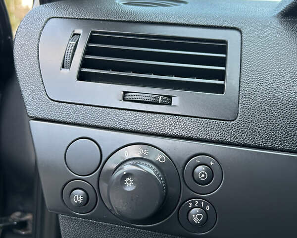 Опель Астра 2010 в Полтаве на Automoto.ua Серый Опель Астра, объемом двигателя 1.6 л и пробегом 143 тыс. км за 6500 $, фото 28 на Automoto.ua