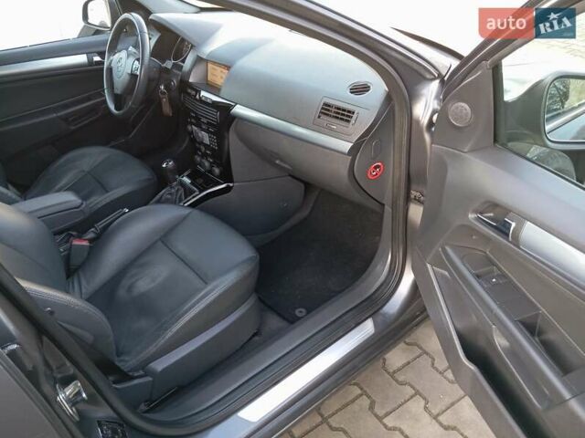 Серый Опель Астра, объемом двигателя 1.8 л и пробегом 253 тыс. км за 6599 $, фото 7 на Automoto.ua