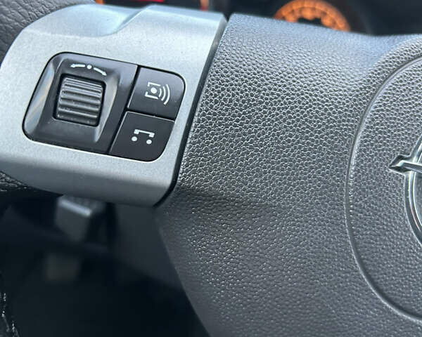 Опель Астра 2010 в Полтаве на Automoto.ua Серый Опель Астра, объемом двигателя 1.6 л и пробегом 143 тыс. км за 6500 $, фото 24 на Automoto.ua