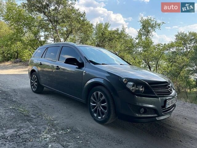 Серый Опель Астра, объемом двигателя 1.6 л и пробегом 229 тыс. км за 5700 $, фото 1 на Automoto.ua