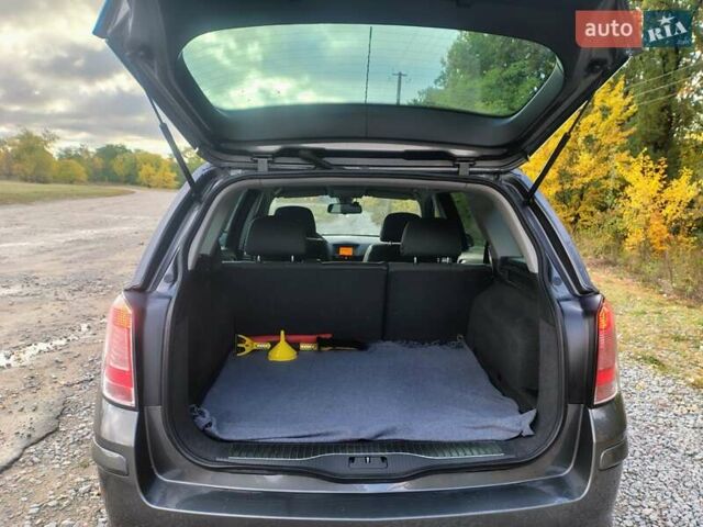 Сірий Опель Астра, об'ємом двигуна 1.69 л та пробігом 292 тис. км за 6500 $, фото 7 на Automoto.ua