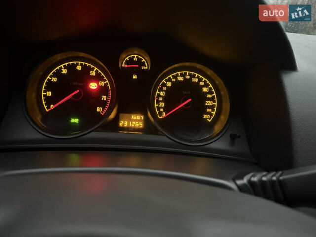 Серый Опель Астра, объемом двигателя 1.6 л и пробегом 231 тыс. км за 5699 $, фото 31 на Automoto.ua