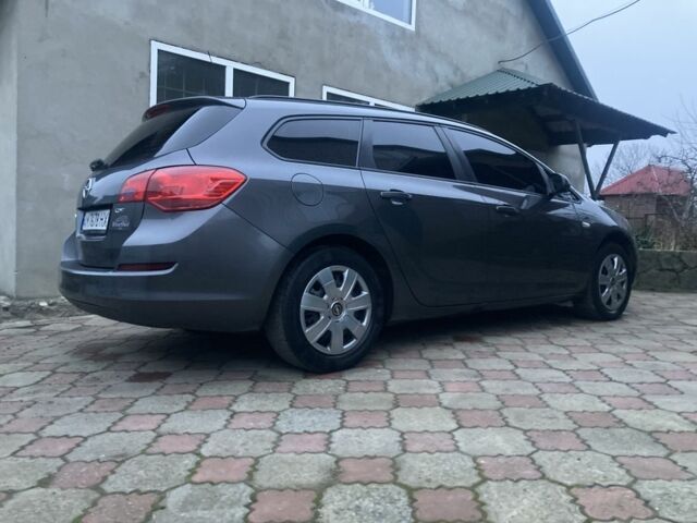 Сірий Опель Астра, об'ємом двигуна 1.7 л та пробігом 368 тис. км за 5400 $, фото 4 на Automoto.ua