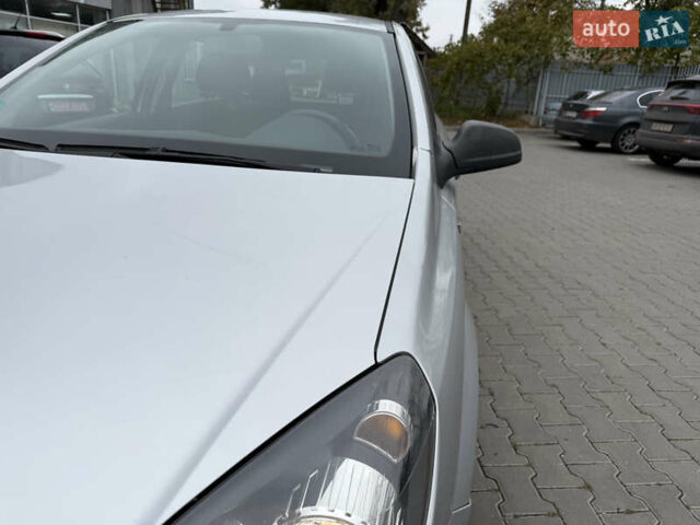 Опель Астра 2010 у Вінниці на Automoto.ua Сірий Опель Астра, об'ємом двигуна 0 л та пробігом 210 тис. км за 5600 $, фото 5 на Automoto.ua