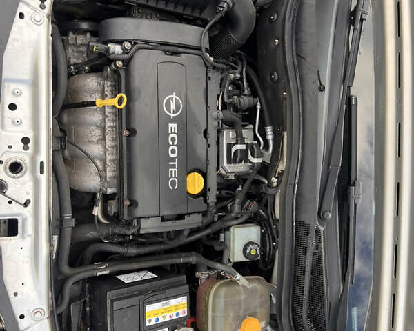 Серый Опель Астра, объемом двигателя 1.6 л и пробегом 231 тыс. км за 4950 $, фото 19 на Automoto.ua