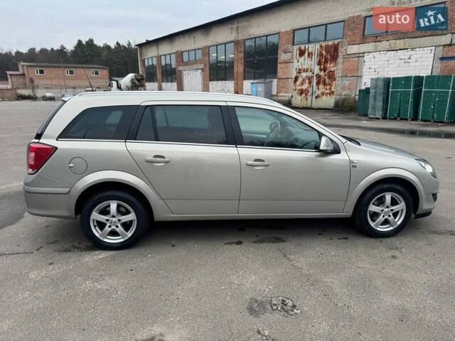 Серый Опель Астра, объемом двигателя 1.6 л и пробегом 173 тыс. км за 5300 $, фото 11 на Automoto.ua